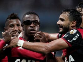 Vinicius Júnior e Henrique Dourado (à dir.)