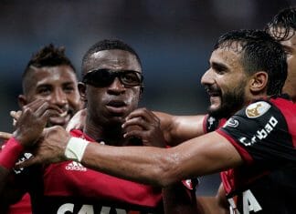 Vinicius Júnior e Henrique Dourado (à dir.)