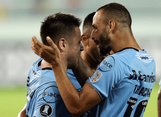 Grêmio abre mata-mata para buscar o bi da Copa Libertadores Gremio comemora