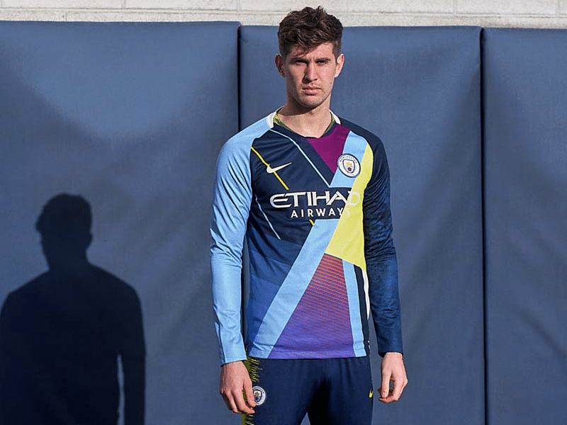 camisa de time manchada