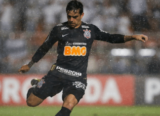 Corinthians encara algoz de 2015 como primeiro passo na Libertadores Fagner Corinthians