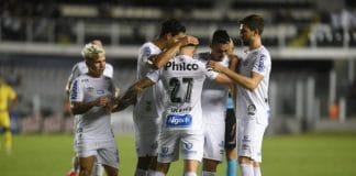 Santos comemora